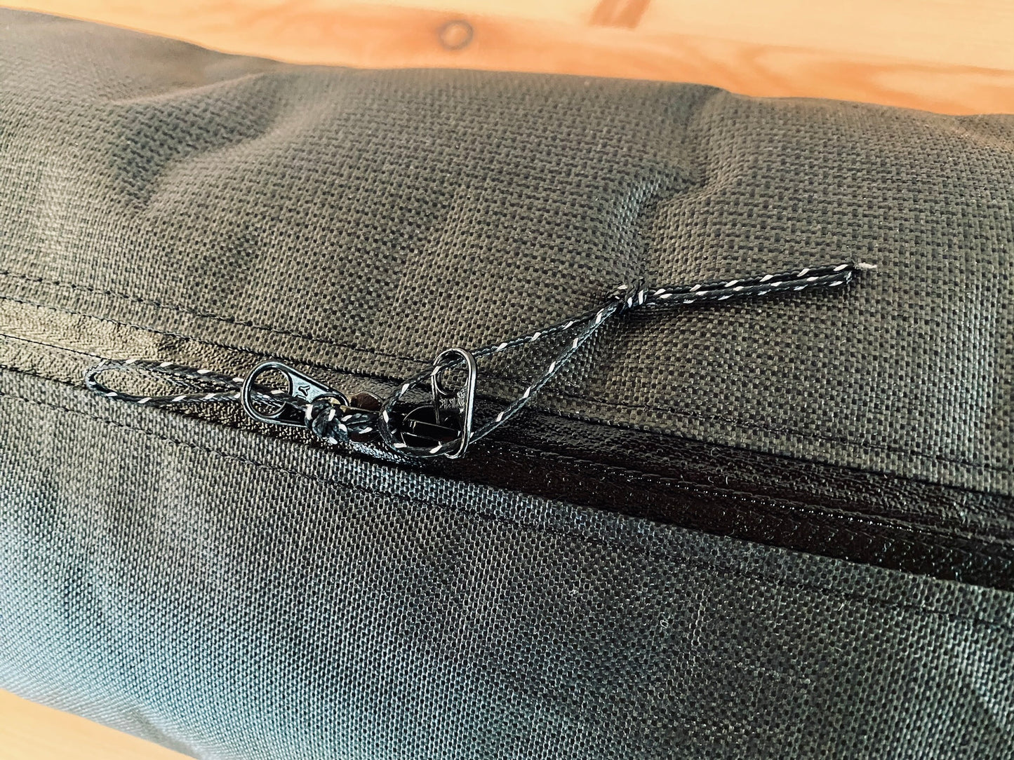 UltraLiteSacks / Zippered Cube Ditty